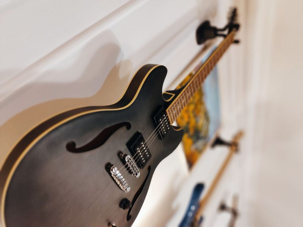 Полуакустическая гитара Ibanez AS53-TKF Artcore
